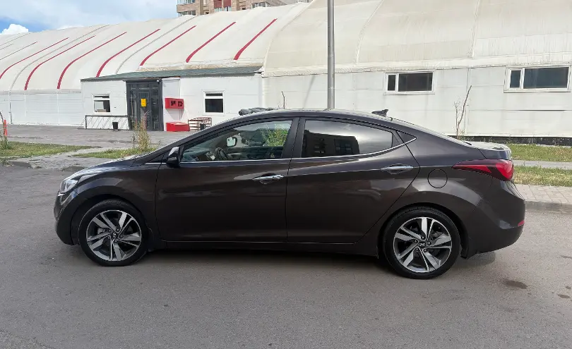 Hyundai Elantra 2015 года за 6 600 000 тг. в Астана