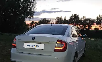 Skoda Rapid 2014 года за 4 500 000 тг. в Уральск фото 4