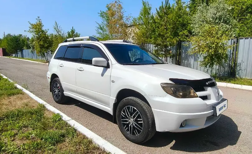 Mitsubishi Outlander 2004 года за 3 600 000 тг. в Астана фото 2