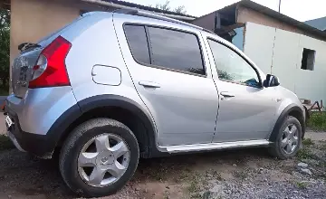 Renault Sandero 2014 года за 2 500 000 тг. в Алматы фото 2