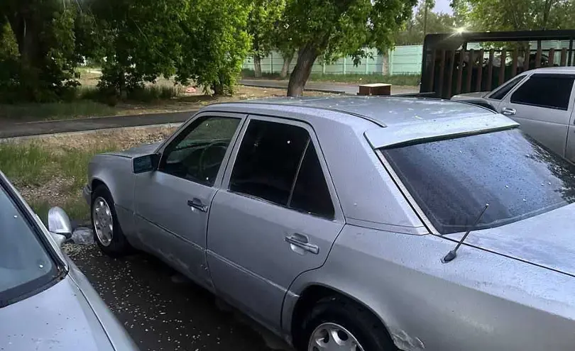 Mercedes-Benz W124 1992 года за 950 000 тг. в Павлодар