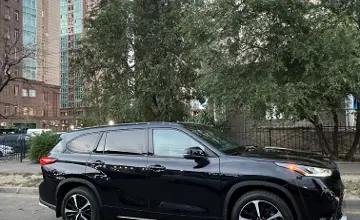 Toyota Highlander 2022 года за 16 500 000 тг. в Шымкент фото 3