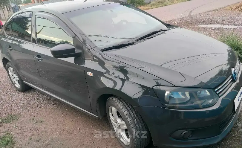 Volkswagen Polo 2015 года за 3 700 000 тг. в Алматы фото 2