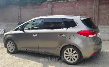 Kia Carens 2015 года за 7 400 000 тг. в Восточно-Казахстанская область фото 2
