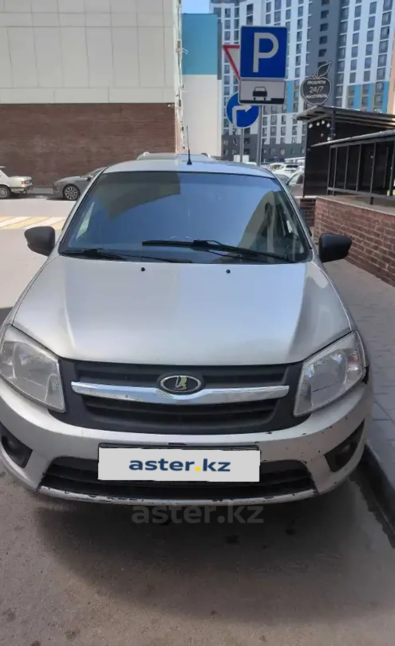 LADA (ВАЗ) Granta 2016 года за 1 900 000 тг. в Астана фото 2