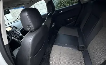 Opel Astra 2011 года за 3 700 000 тг. в Алматы фото 4