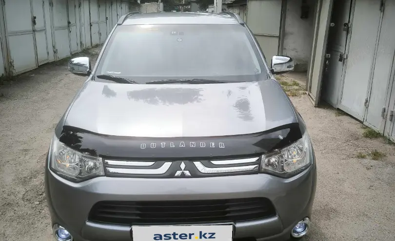 Mitsubishi Outlander 2012 года за 7 200 000 тг. в Алматы фото 1