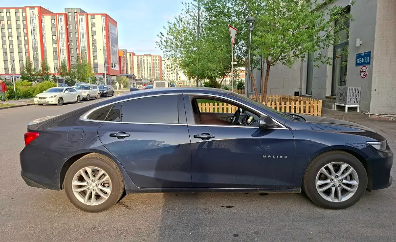 Chevrolet Malibu 2016 года за 5 499 000 тг. в Астана фото 2