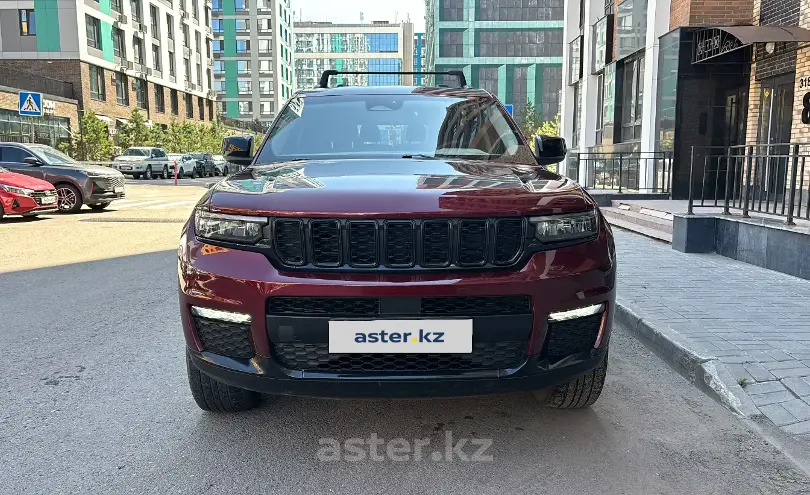 Jeep Grand Cherokee 2021 года за 17 900 000 тг. в Астана