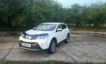 Toyota RAV4 2015 года за 15 600 000 тг. в Семей фото 1