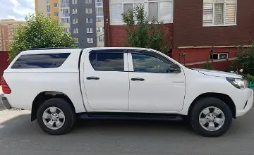 Toyota Hilux 2019 года за 15 500 000 тг. в Актобе фото 3