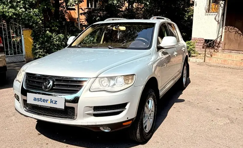 Volkswagen Touareg 2008 года за 7 500 000 тг. в Алматы