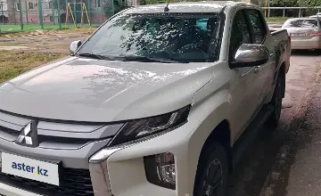 Mitsubishi L200 2022 года за 16 000 000 тг. в Атырау фото 1