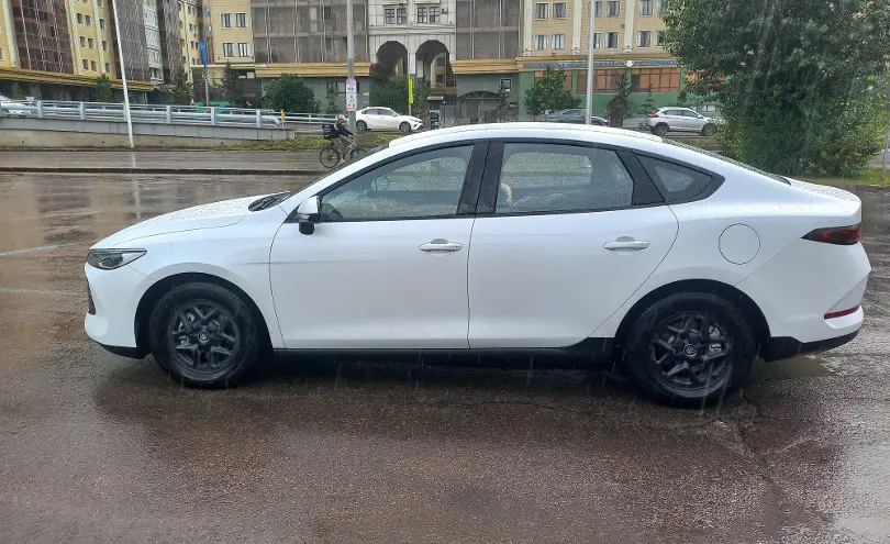 BYD QIN PLUS 2025 года за 8 200 000 тг. в Астана фото 4
