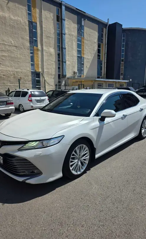 Toyota Camry 2019 года за 13 500 000 тг. в Астана фото 1