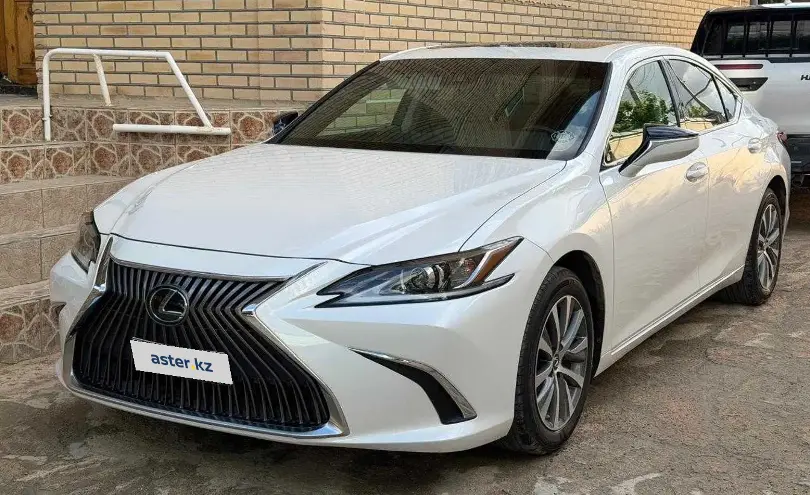 Lexus ES 2021 года за 19 500 000 тг. в Актау