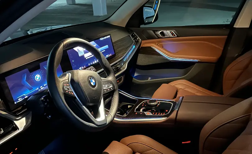 BMW X5 2024 года за 46 000 000 тг. в Астана