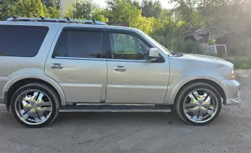 Lincoln Navigator 2005 года за 3 600 000 тг. в Алматы фото 4