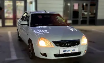 LADA (ВАЗ) Priora 2014 года за 1 700 000 тг. в Атырауская область фото 2