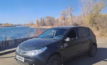 Renault Sandero 2013 года за 2 800 000 тг. в Семей фото 1