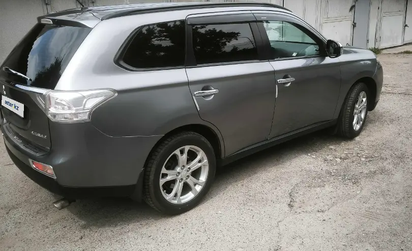 Mitsubishi Outlander 2012 года за 7 200 000 тг. в Алматы фото 4