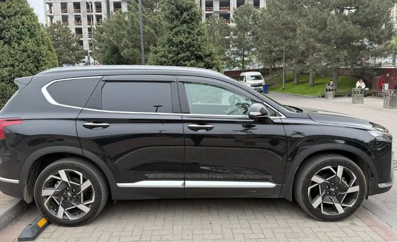 Hyundai Santa Fe 2022 года за 16 500 000 тг. в Алматы