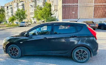 Hyundai Solaris 2015 года за 4 900 000 тг. в Карагандинская область фото 4