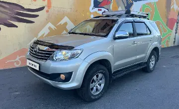 Toyota Fortuner 2005 года за 11 000 000 тг. в Шымкент фото 2