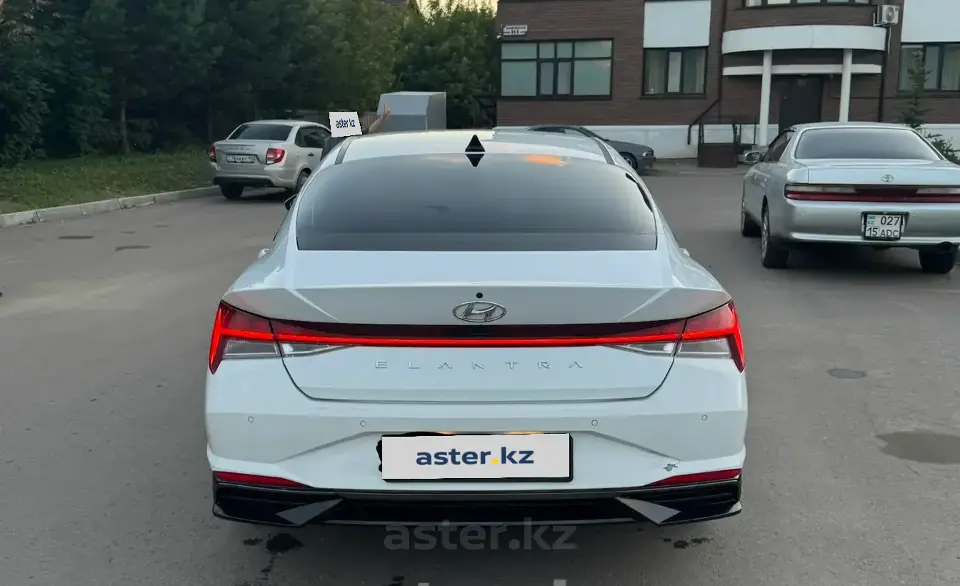 Hyundai Elantra 2022 года за 7 900 000 тг. в Петропавловск фото 4