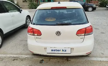 Volkswagen Golf 2012 года за 3 500 000 тг. в Актау
