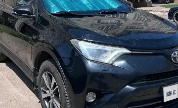 Toyota RAV4 2016 года за 11 890 000 тг. в Астана фото 3