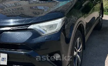 Toyota RAV4 2016 года за 11 890 000 тг. в Астана фото 2