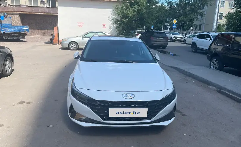 Hyundai Elantra 2023 года за 8 000 000 тг. в Астана