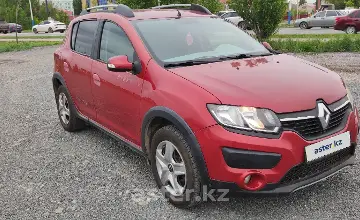 Renault Sandero 2015 года за 4 100 000 тг. в Актобе фото 2