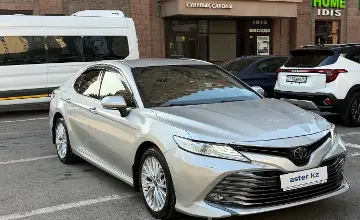 Toyota Camry 2020 года за 14 500 000 тг. в Алматы фото 3