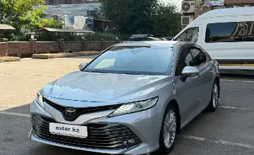 Toyota Camry 2020 года за 14 500 000 тг. в Алматы фото 1