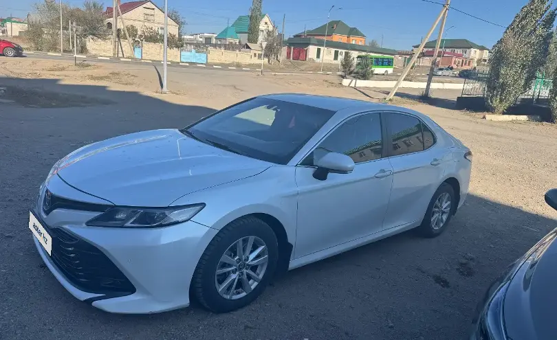 Toyota Camry 2018 года за 11 500 000 тг. в Семей
