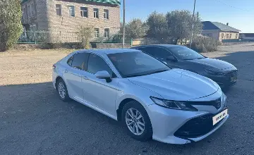 Toyota Camry 2018 года за 11 500 000 тг. в Семей
