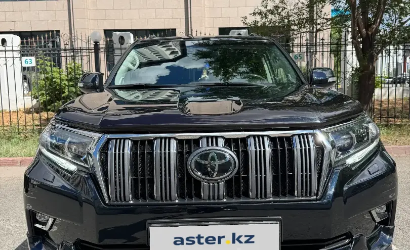 Toyota Land Cruiser Prado 2022 года за 28 000 000 тг. в Астана