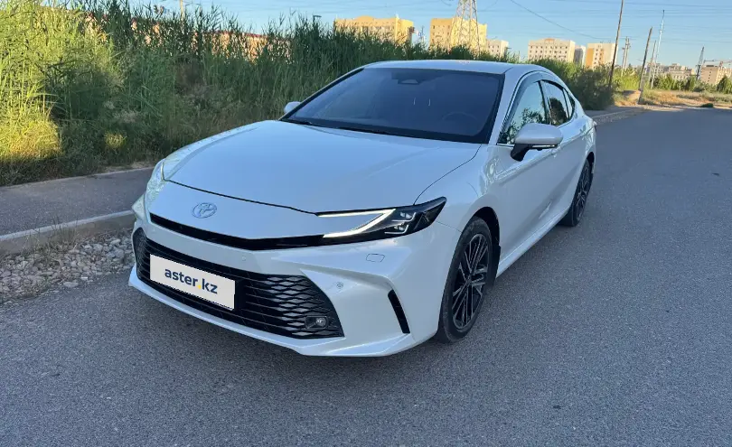 Toyota Camry 2025 года за 25 000 000 тг. в Шымкент