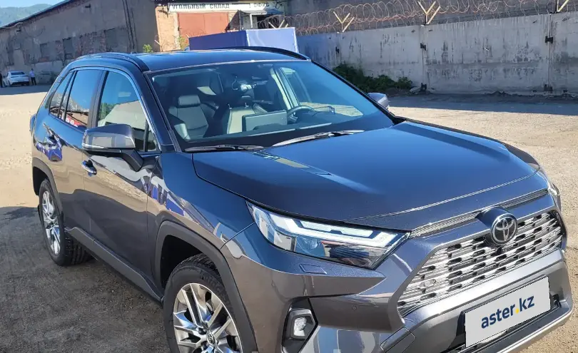 Toyota RAV4 2023 года за 18 000 000 тг. в Усть-Каменогорск фото 3