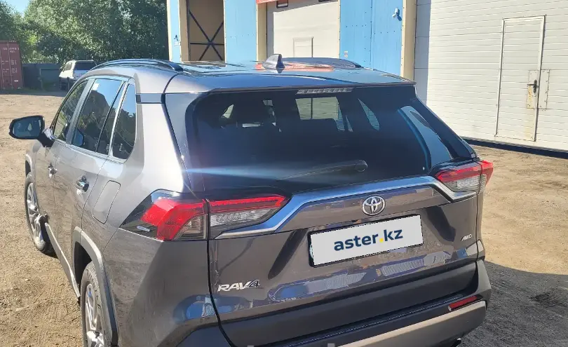 Toyota RAV4 2023 года за 18 000 000 тг. в Усть-Каменогорск