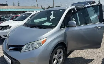 Toyota Sienna 2020 года за 17 000 000 тг. в Шымкент фото 2