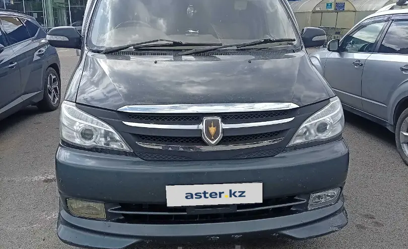 Toyota Grand HiAce 2001 года за 4 500 000 тг. в Усть-Каменогорск