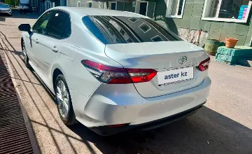 Toyota Camry 2023 года за 17 900 000 тг. в Астана фото 3