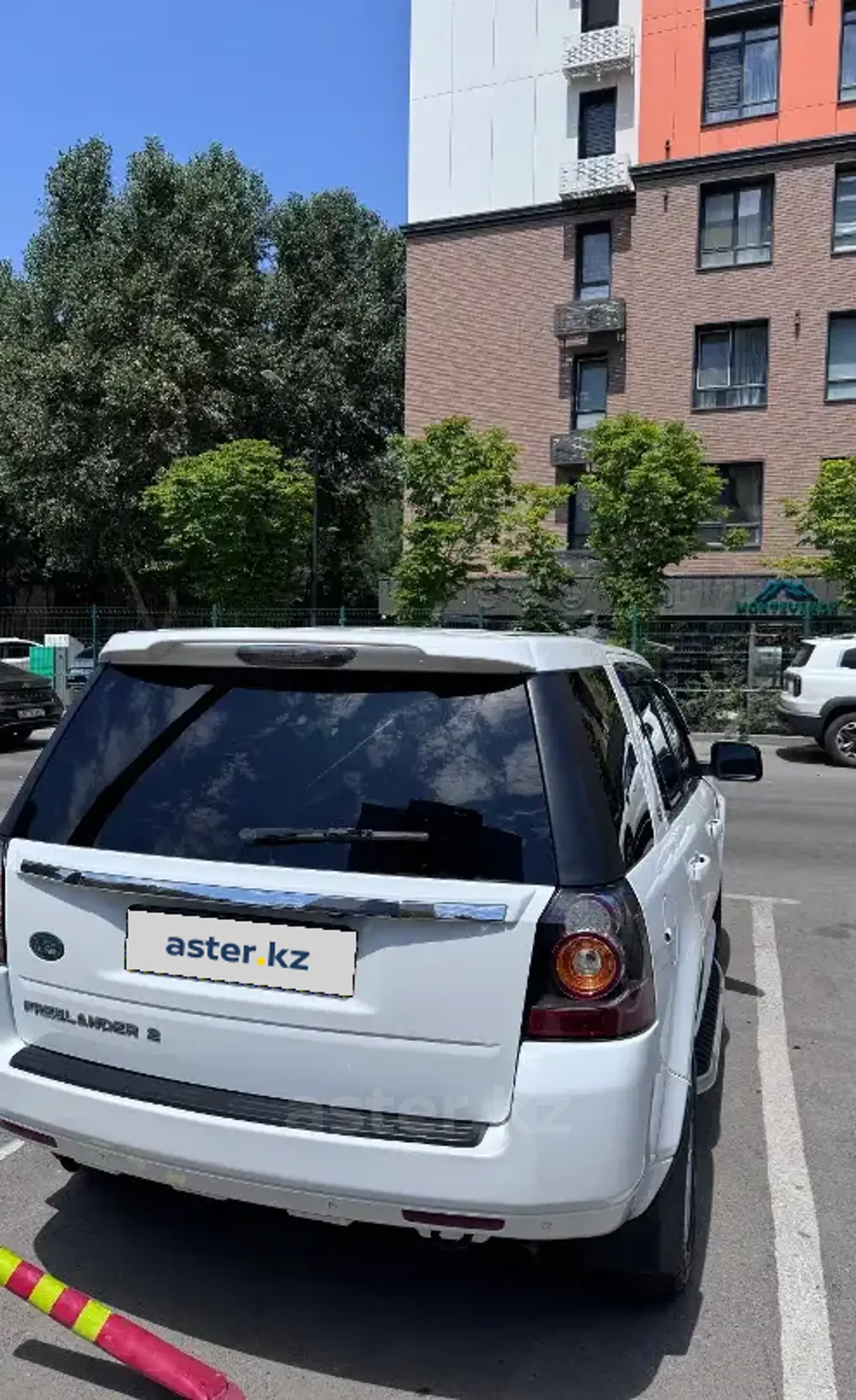 Land Rover Freelander 2014 года за 7 500 000 тг. в Алматы фото 3
