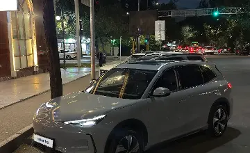 Geely Galaxy E5 2026 года за 12 990 000 тг. в Алматы фото 2