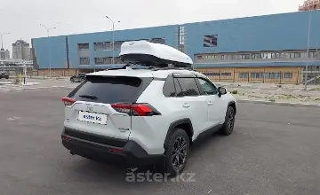 Toyota RAV4 2023 года за 22 000 000 тг. в Актау