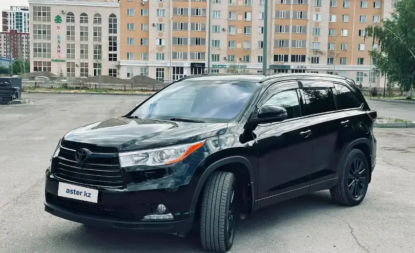Toyota Highlander 2014 года за 17 000 000 тг. в Караганда