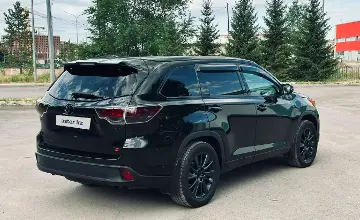 Toyota Highlander 2014 года за 17 000 000 тг. в Караганда